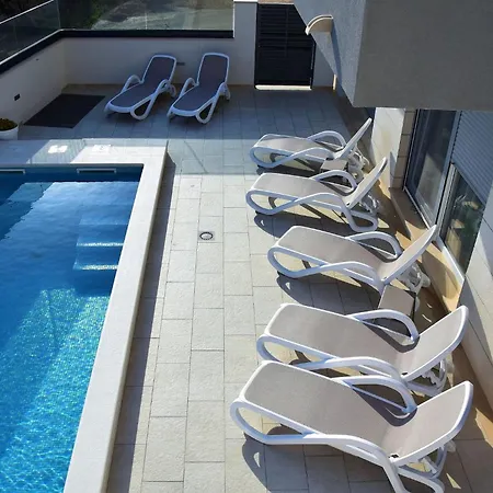 Adria View アパート マカルスカ